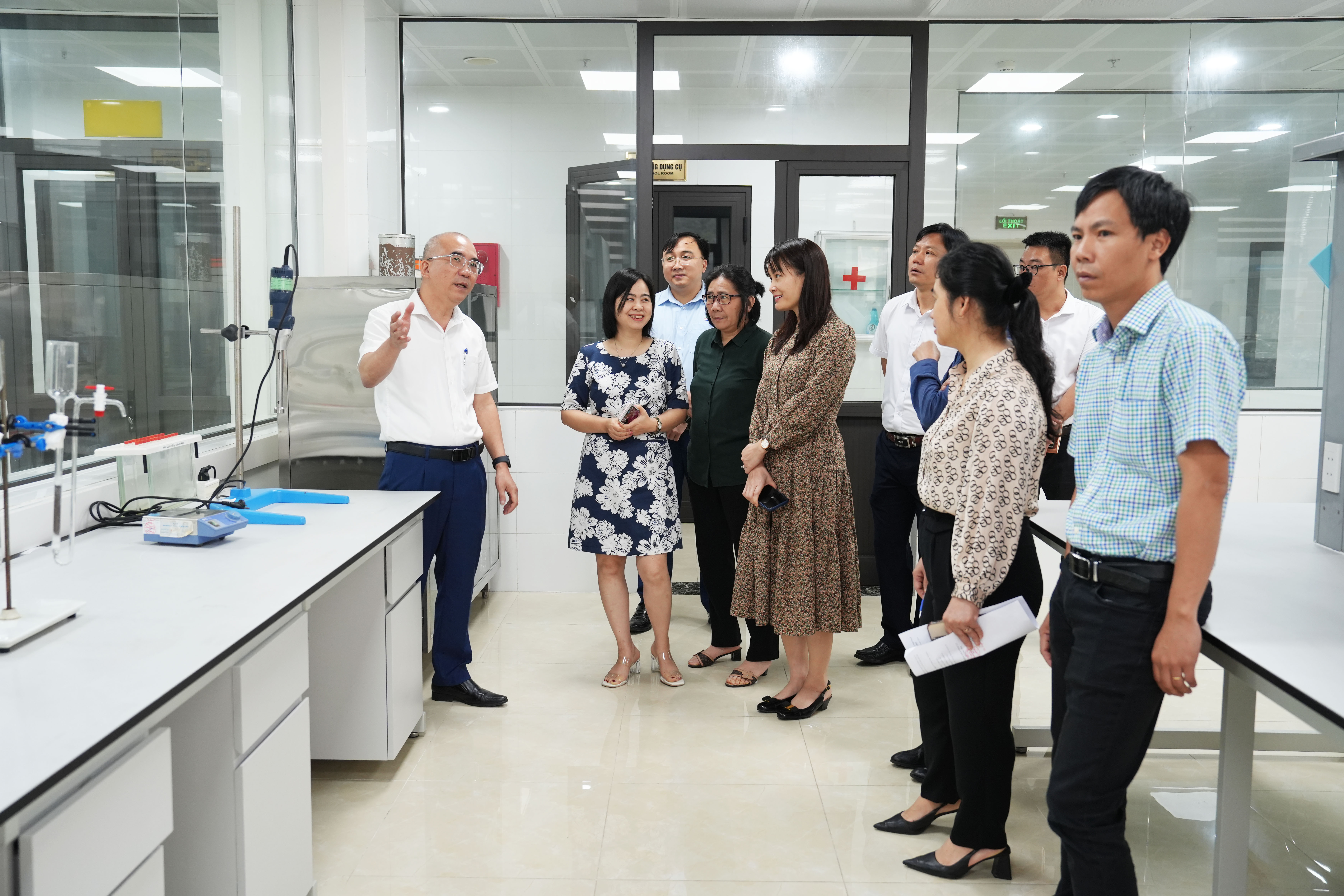 Kiểm tra, đánh giá điều kiện hoạt động dịch vụ quan trắc môi trường tại CDC Quảng Ninh