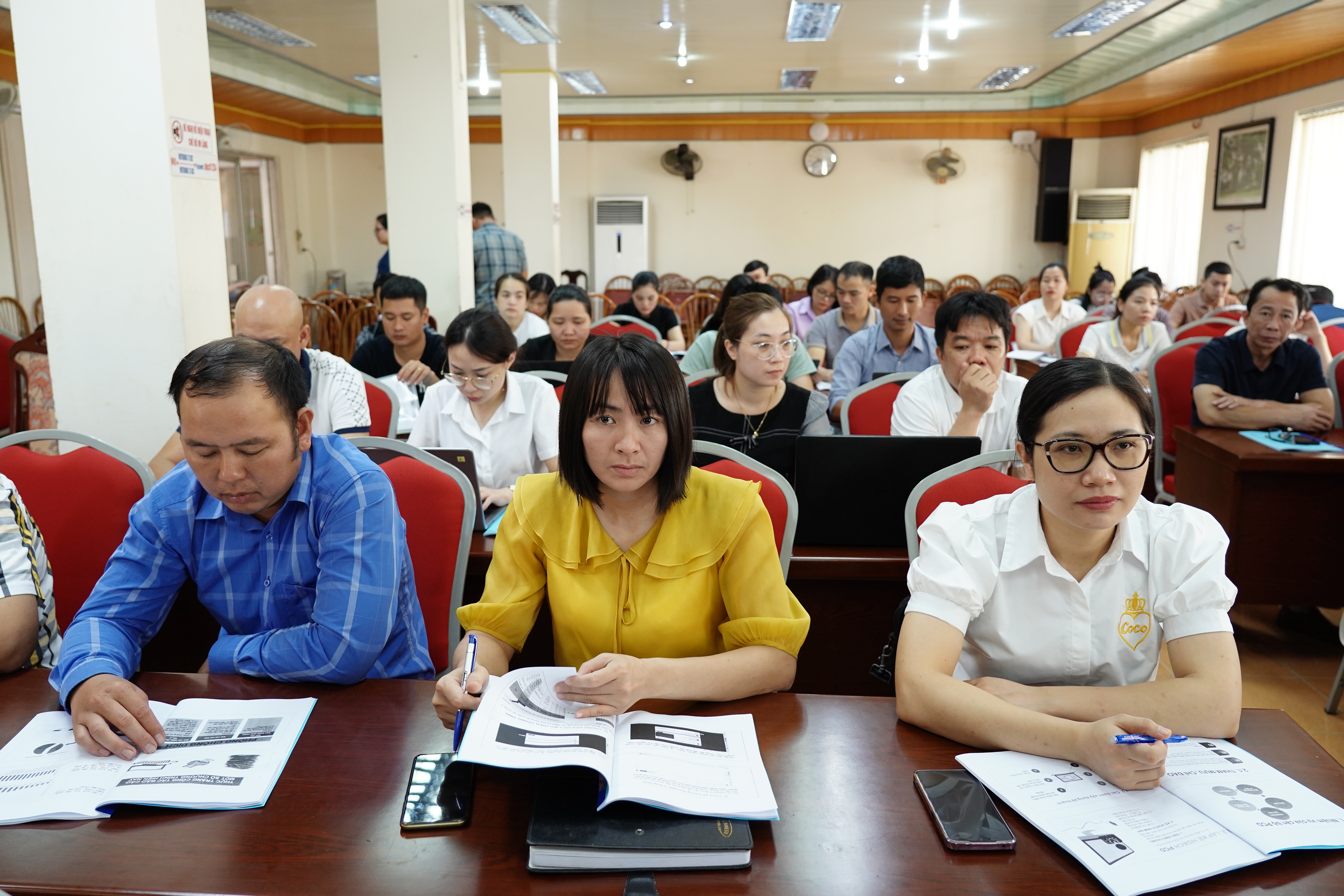 CDC Quảng Ninh tổ chức tập huấn “ Báo cáo, quản lý, phân tích và xử lí số liệu”