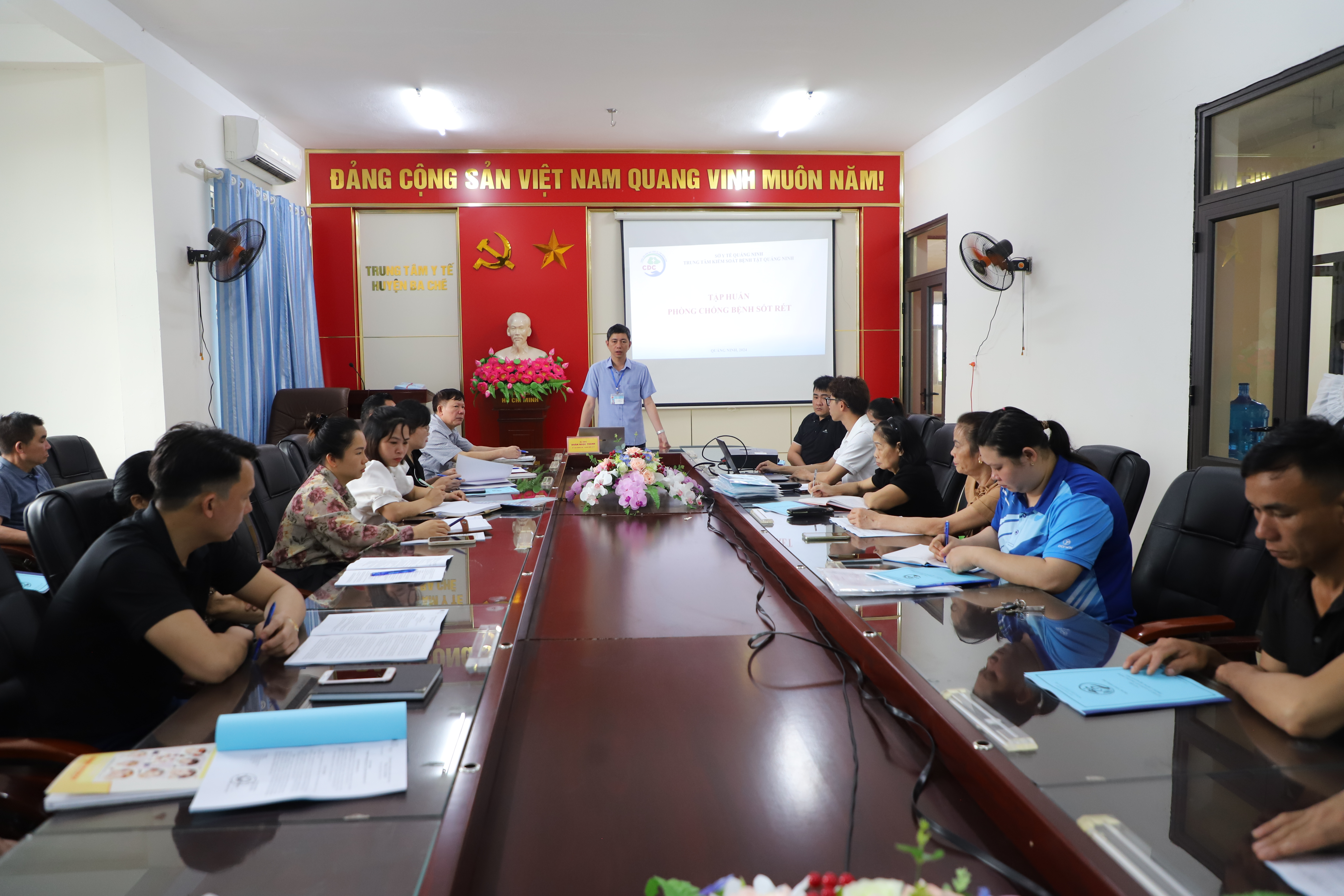 Tập huấn chương trình phòng, chống sốt rét năm 2024 tại Trung tâm Y tế huyện Ba Chẽ